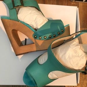 ALDO wedges BRAND NEW. Perfect condition